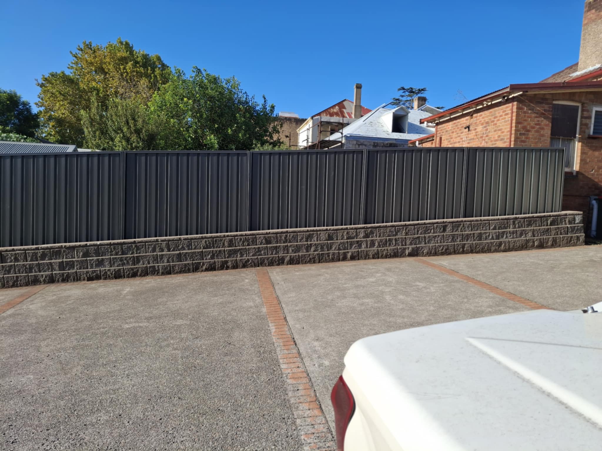 Fencing & Gates 1 1000003823